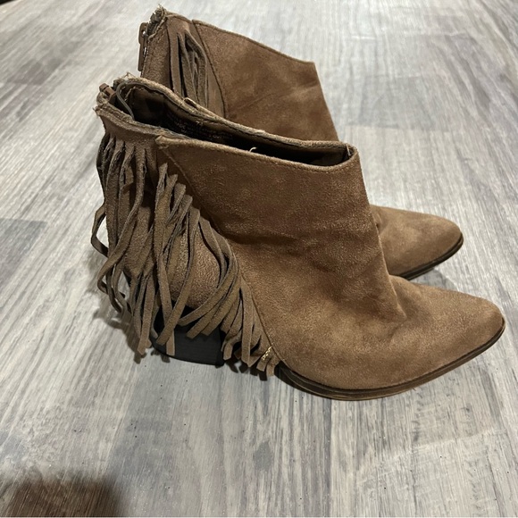 Mossimo Supply Co Brown/Grey Ankle Boots w/ Fringes; 7.5 women’s - Picture 2 of 8